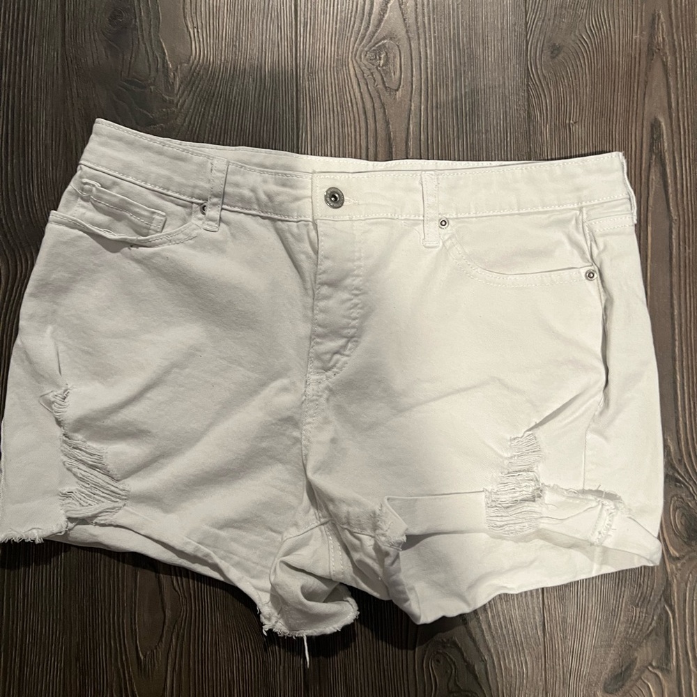 Sofia Vergara white stretch denim shorts size 12